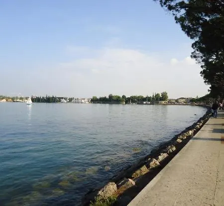 La Regina Del Garda *